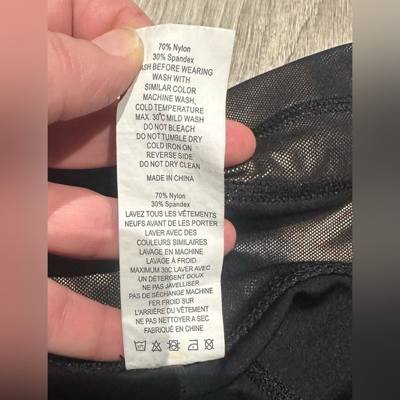 🖤SOLD🖤ZYIA - Women’s Distressed Copper Luxe Pocket Leggings - Picture 5 of 14